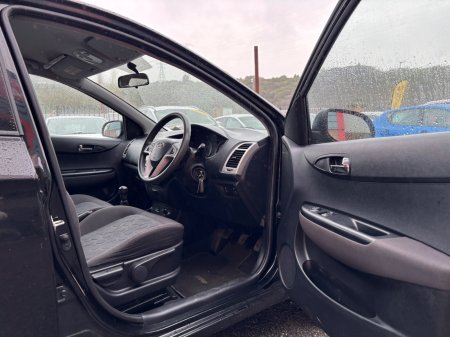 2010 Hyundai i20 - photo 12