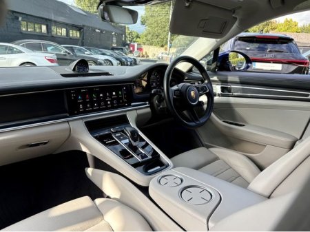 2022 Porsche Panamera - photo 26