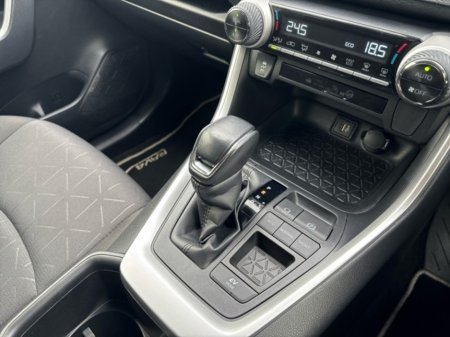 2024 Toyota RAV4 - photo 13