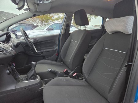 2016 Ford Fiesta - photo 10