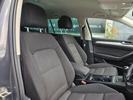 2016 Volkswagen Passat - photo 22