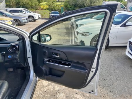 2019 Toyota Aqua - photo 11