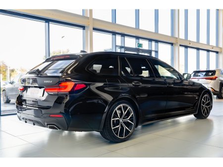 2022 BMW 5-Series - photo 10