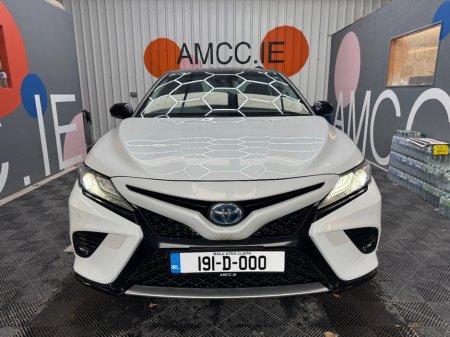 2019 Toyota Camry - photo 2