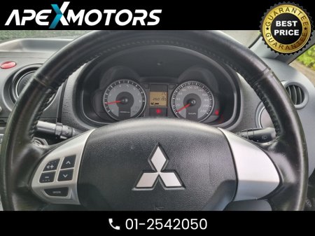 2012 Mitsubishi Colt - photo 12
