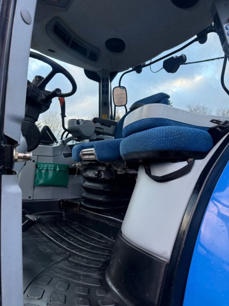 2013 New Holland T7.200 - photo 14