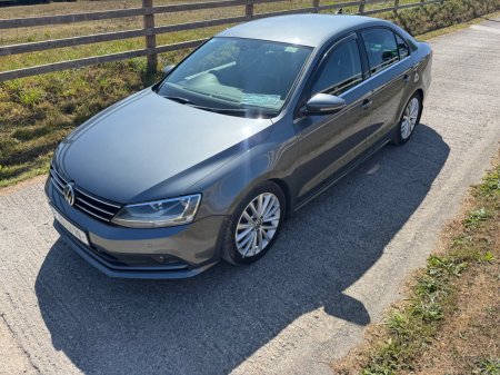 2016 Volkswagen Jetta - photo 3