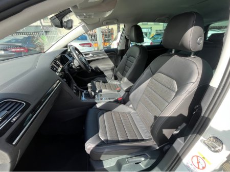 2020 Volkswagen Golf - photo 33