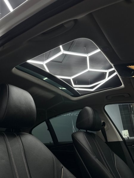 2018 BMW 5-Series - photo 19