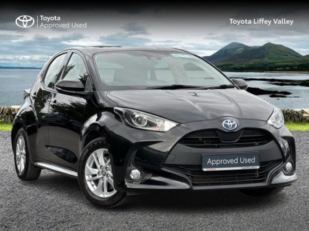 2022 Toyota Yaris YARIS HYBRID LUNA