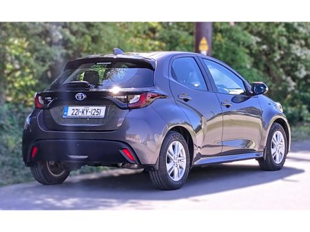 2022 Toyota Yaris - photo 3