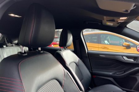 2020 Ford Focus - photo 17
