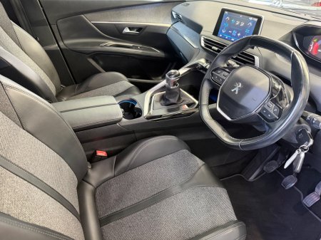 2020 Peugeot 5008 - photo 16