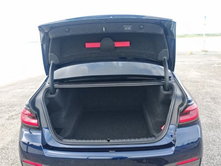 2023 BMW 5-Series - photo 7