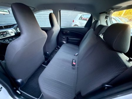 2016 Toyota Yaris - photo 12