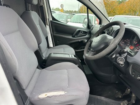2013 Peugeot Partner - photo 27