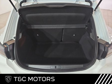 2025 Peugeot 208 - photo 8