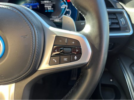2022 BMW 3-Series - photo 24