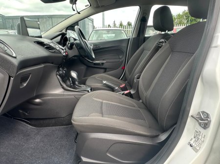 2016 Ford Fiesta - photo 14