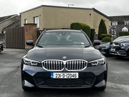 2023 BMW 3-Series - photo 2