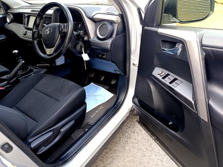 2016 Toyota RAV4 - photo 11