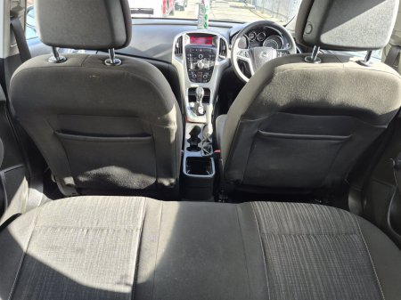 2010 Opel Astra - photo 26