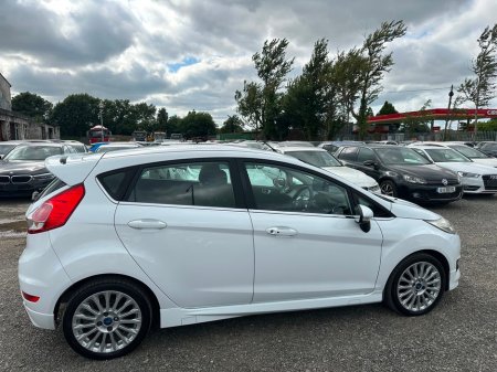 2016 Ford Fiesta - photo 4