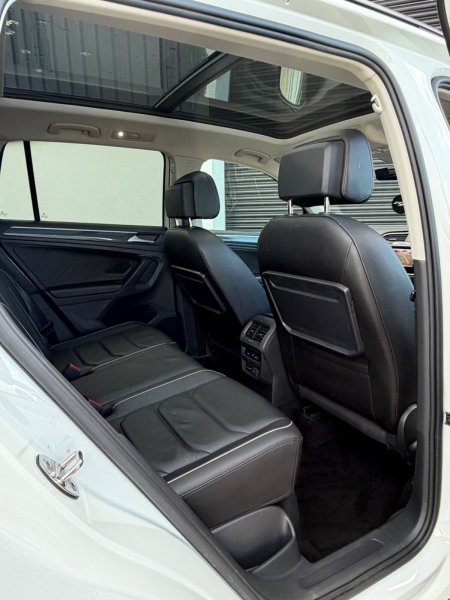 2020 Volkswagen Tiguan - photo 21