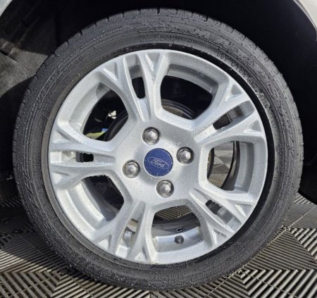 2016 Ford Fiesta - photo 9
