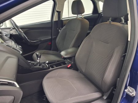2018 Ford Focus - photo 16