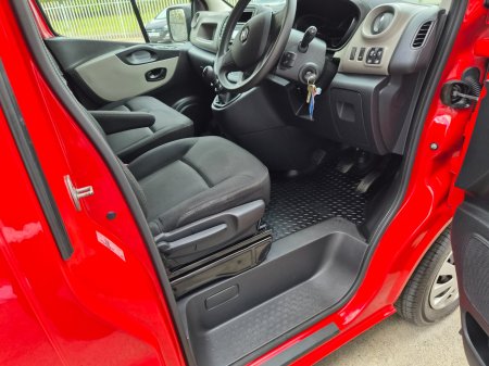 2020 Renault Trafic - photo 7