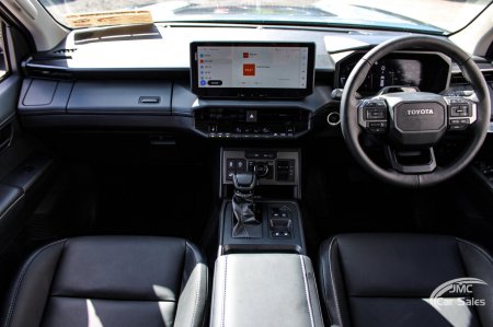 2026 Toyota Hilux - photo 38