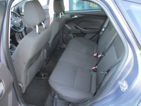 2016 Ford Focus - photo 12