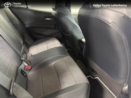 2025 Toyota Corolla - photo 10