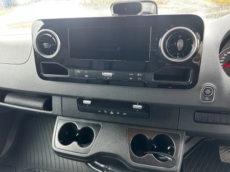 2026 Mercedes-Benz Sprinter - photo 9