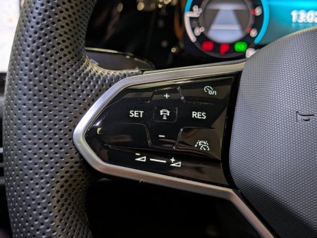 2024 Volkswagen Golf - photo 21