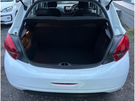2016 Peugeot 208 - photo 12
