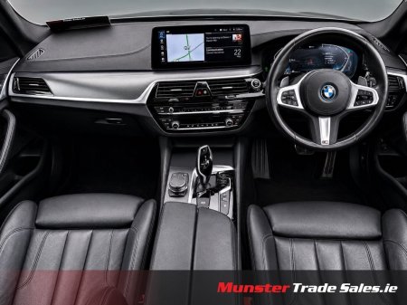 2023 BMW 5-Series - photo 10