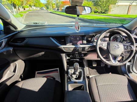 2020 Opel Insignia - photo 12