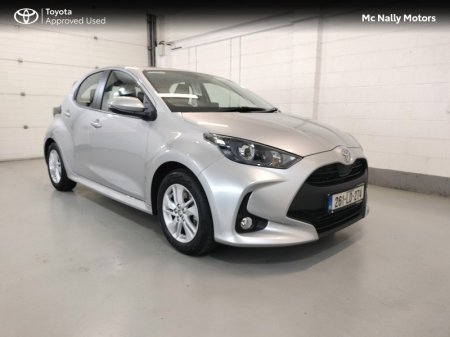 2026 Toyota Yaris HEV Luna 3 FREE SERVICES