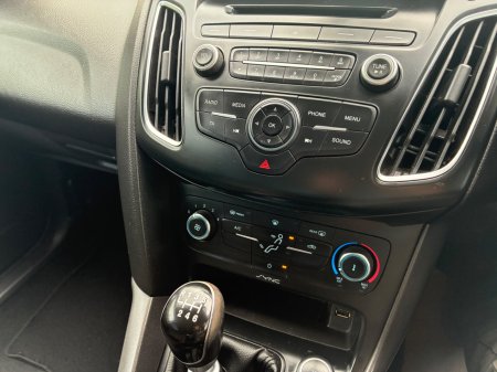 2015 Ford Focus - photo 11