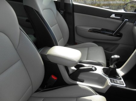2020 Kia Sportage - photo 15