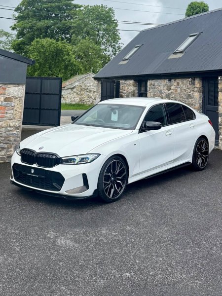 2022 BMW 3-Series - photo 3