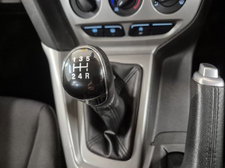 2014 Ford Focus - photo 15