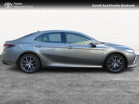 2023 Toyota Camry - photo 3