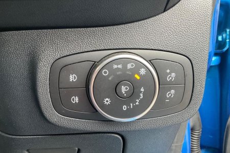 2020 Ford Fiesta - photo 32