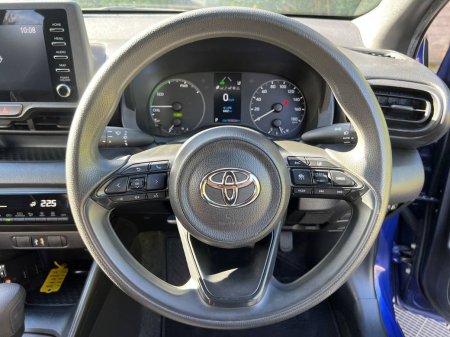 2021 Toyota Yaris - photo 4