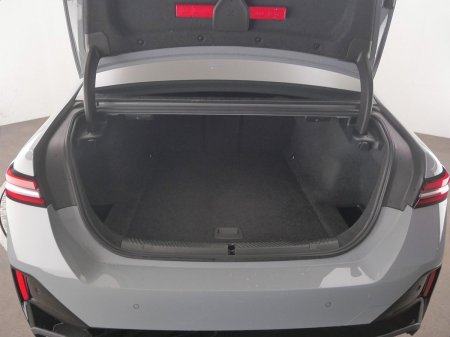 2024 BMW i5 - photo 13