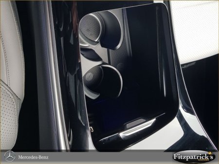 2025 Mercedes-Benz GLC - photo 17