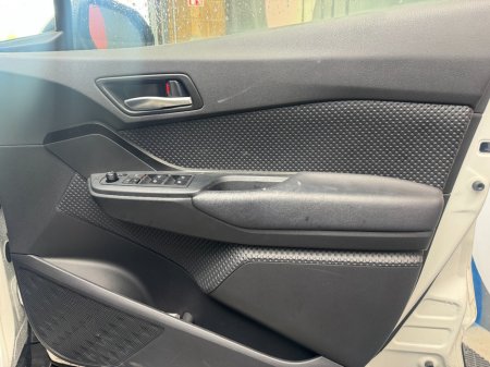2019 Toyota C-HR - photo 17